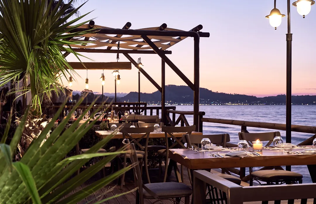 Windmill Bay Hotel-1